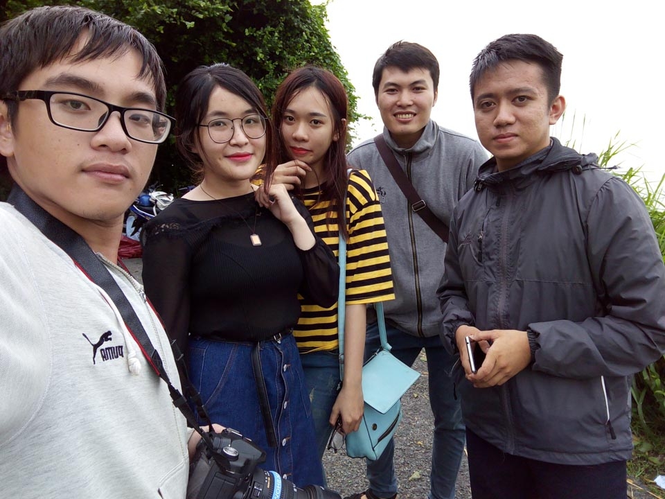 Selfie nhiều người với Infinix Hot S Selfie nhiều người với Infinix Hot S