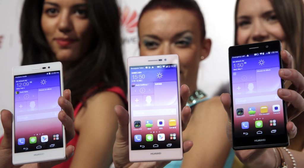 Huawei cũng bị cáo buộc về vấn đề bảo mật thông tin người dùng Huawei cũng bị cáo buộc về vấn đề bảo mật thông tin người dùng