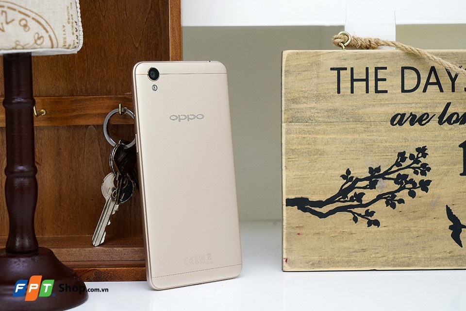 Thiết kế OPPO A37