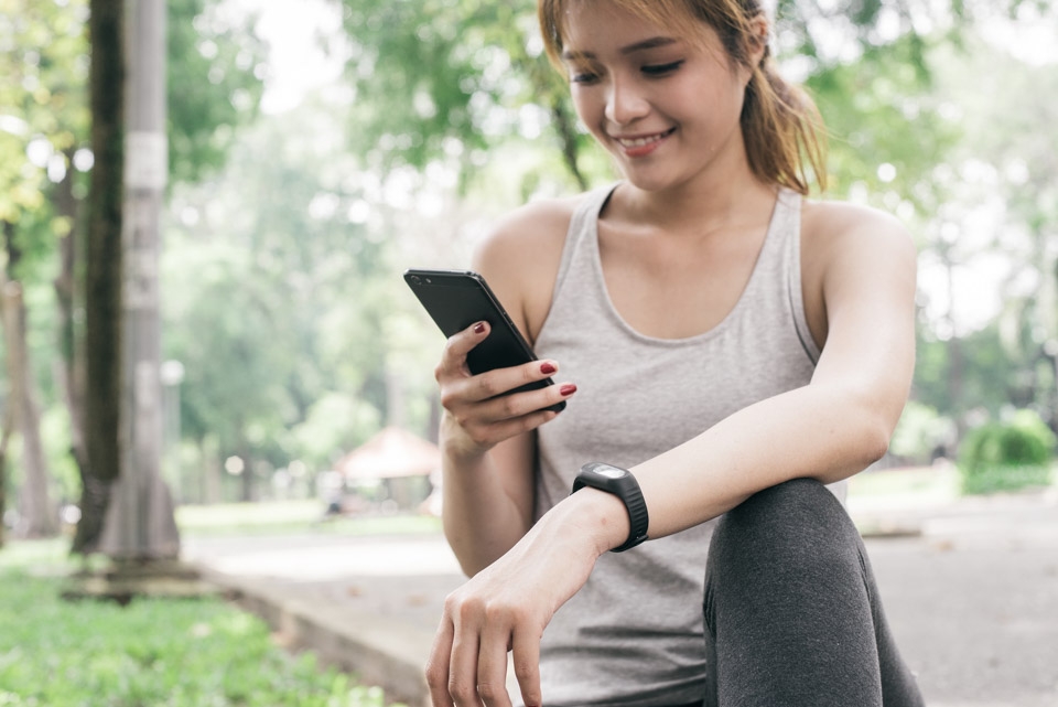 Smartband: Theo dõi và chăm sóc sức khỏe Smartband: Theo dõi và chăm sóc sức khỏe