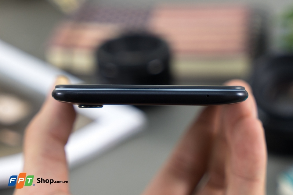 Mở hộp OPPO F5 phiên bản đen (Black) (Ảnh 9) Mở hộp OPPO F5 phiên bản đen (Black) (Ảnh 9)