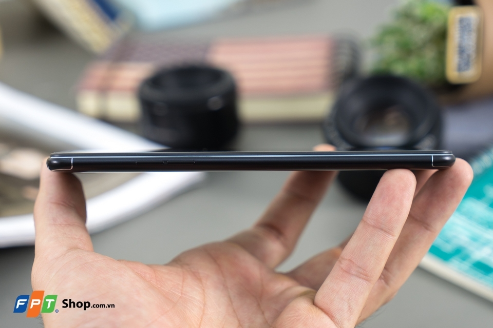 Mở hộp OPPO F5 phiên bản đen (Black) (Ảnh 12) Mở hộp OPPO F5 phiên bản đen (Black) (Ảnh 12)
