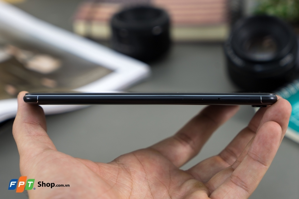 Mở hộp OPPO F5 phiên bản đen (Black) (Ảnh 3) Mở hộp OPPO F5 phiên bản đen (Black) (Ảnh 5)