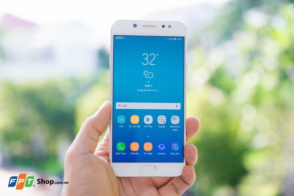 Bộ đôi màu sắc của Samsung Galaxy J7+ (Ảnh 2)