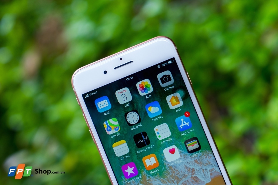 Cùng FPT Shop trên tay iPhone 8 Plus màu Gold (Ảnh 6)