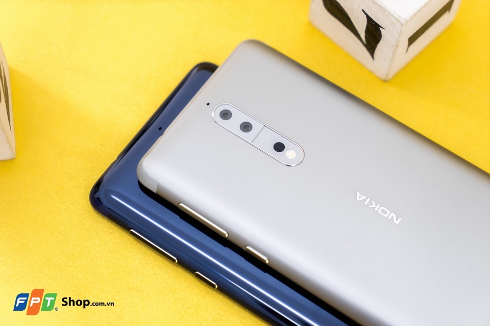 Hai phiên bản màu sắc của Nokia 8 (Ảnh 8) Hai phiên bản màu sắc của Nokia 8 (Ảnh 8)
