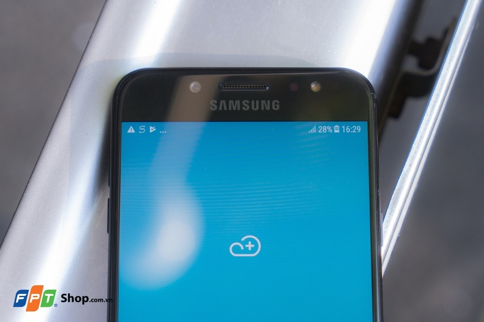 Bộ đôi màu sắc của Samsung Galaxy J7+ (Ảnh 9)