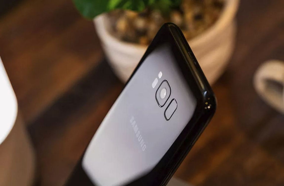 So sánh cấu hình Nokia 8 và các siêu phẩm cao cấp (Ảnh 5)