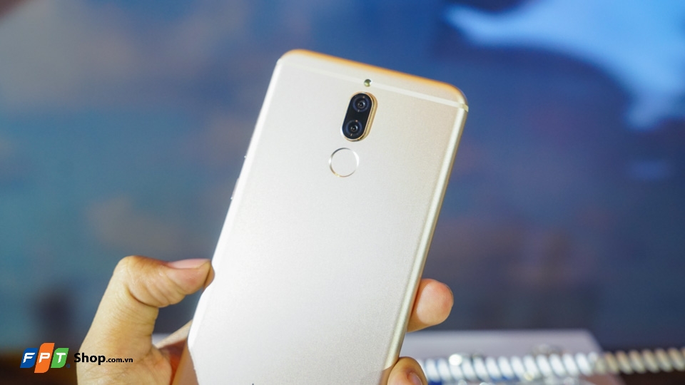 Trên tay nhanh Huawei Nova 2i: 4 Camera xóa phông (Ảnh 6) Trên tay nhanh Huawei Nova 2i: 4 Camera xóa phông (Ảnh 6)