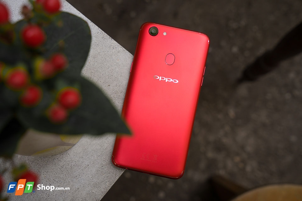 Đặt hàng OPPO F5 Red tại FPTShop