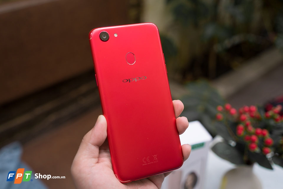 Mở hộp OPPO F5 Red bản 4GB RAM (Ành 12)