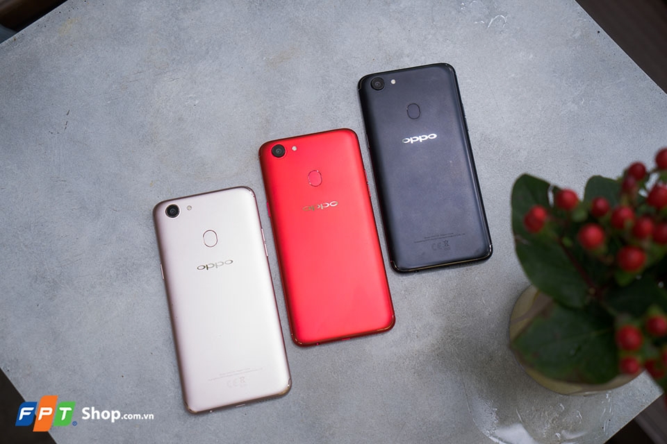 Mở hộp OPPO F5 Red bản 4GB RAM (Ành 20)