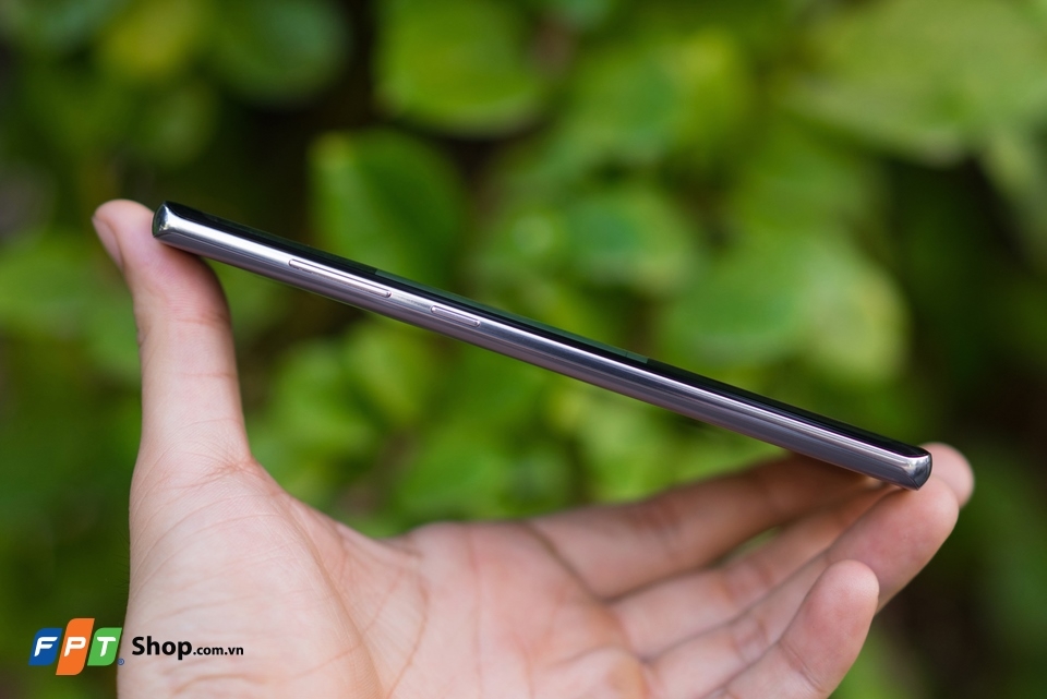 Trên tay Galaxy Note 8 Orchid Grey: Màu sắc độc đáo (Ảnh 7)