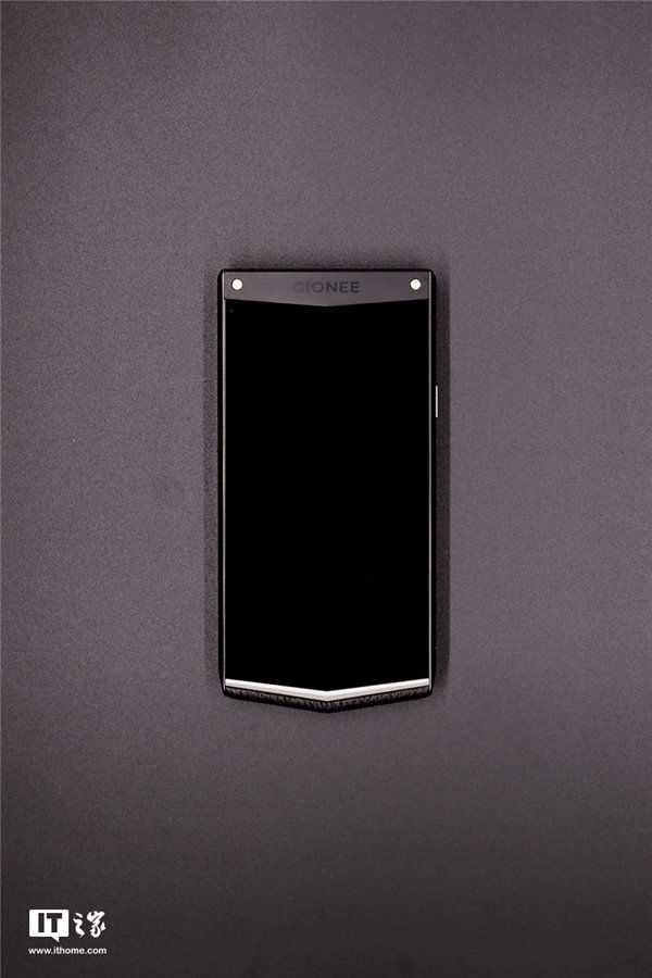 Gioneee W919, snartphone Android nắp gấp của Gionee 1