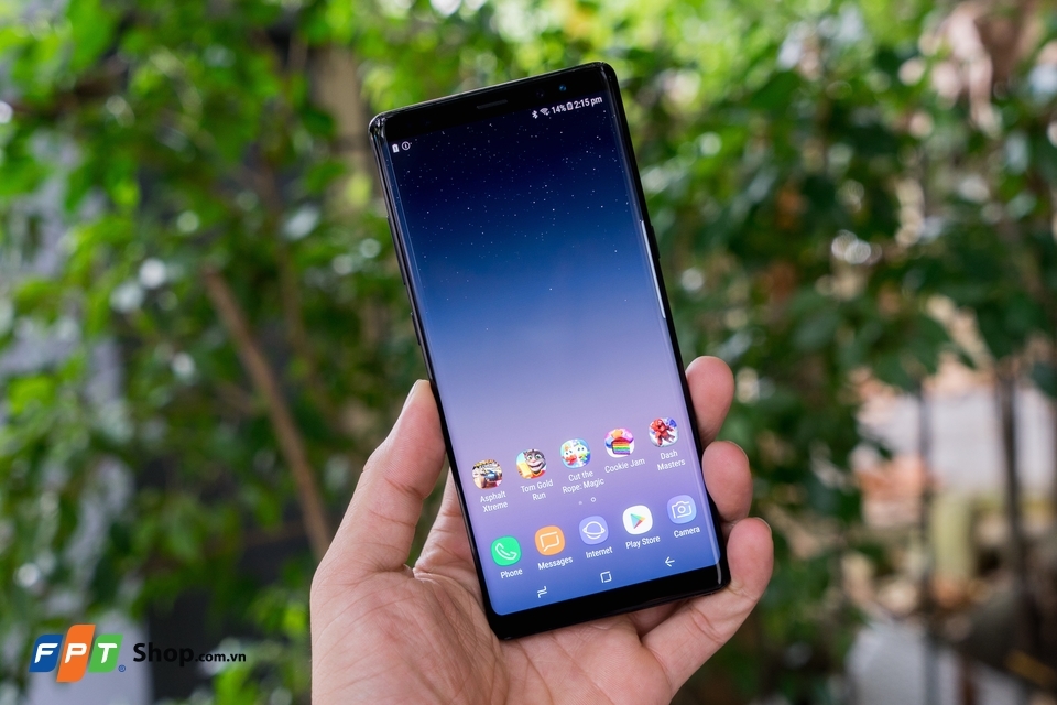 Trên tay Samsung Galaxy Note 8: Siêu phẩm dòng Note (Ảnh 2) Trên tay Samsung Galaxy Note 8: Siêu phẩm dòng Note (Ảnh 2)