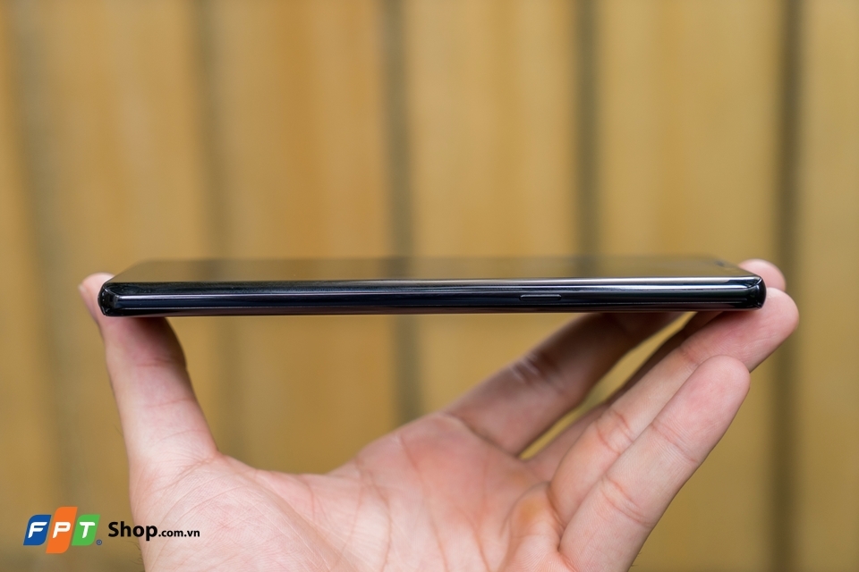 Trên tay Samsung Galaxy Note 8: Siêu phẩm dòng Note (Ảnh 4) Trên tay Samsung Galaxy Note 8: Siêu phẩm dòng Note (Ảnh 4)