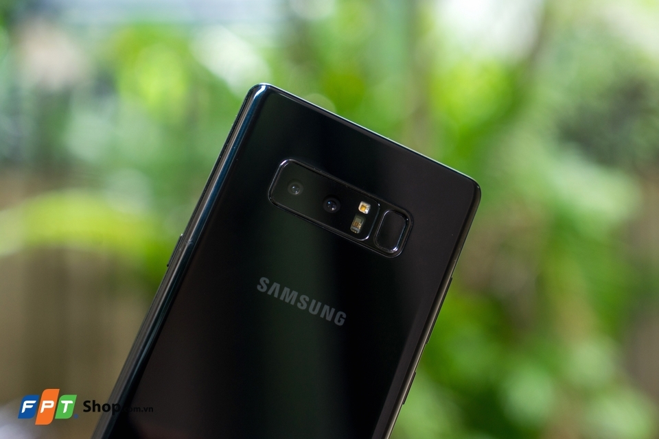 Trên tay Samsung Galaxy Note 8: Siêu phẩm dòng Note (Ảnh 13) Trên tay Samsung Galaxy Note 8: Siêu phẩm dòng Note (Ảnh 13)