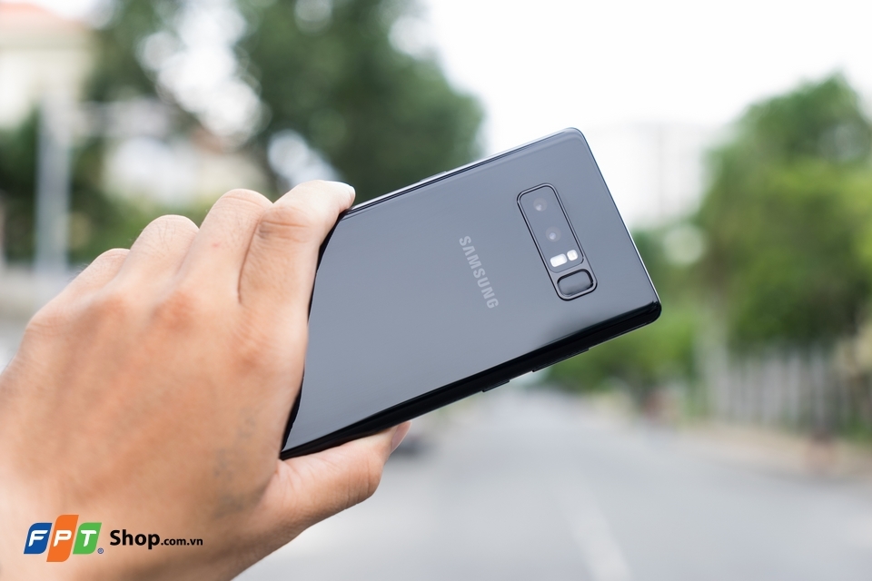 Trên tay Samsung Galaxy Note 8: Siêu phẩm dòng Note (Ảnh 17) Trên tay Samsung Galaxy Note 8: Siêu phẩm dòng Note (Ảnh 17)