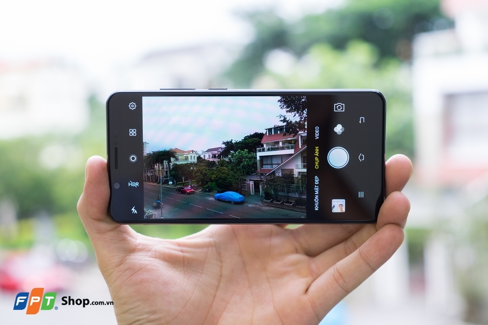 Vivo V7+ smartphone FullView giá chỉ bằng1/3 iPhone X (ảnh 4)