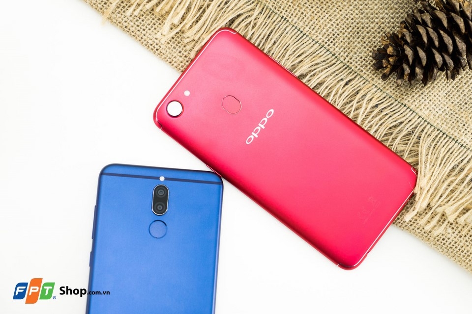 OPPO F5 Red và Huawei Nova 2i (Ảnh 4)