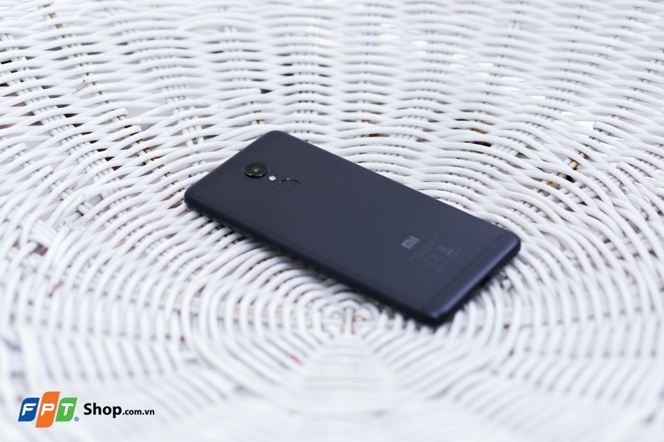 Trên tay Xiaomi Redmi 5: Thêm lựa chọn dưới 3 triệu (Ảnh 1)