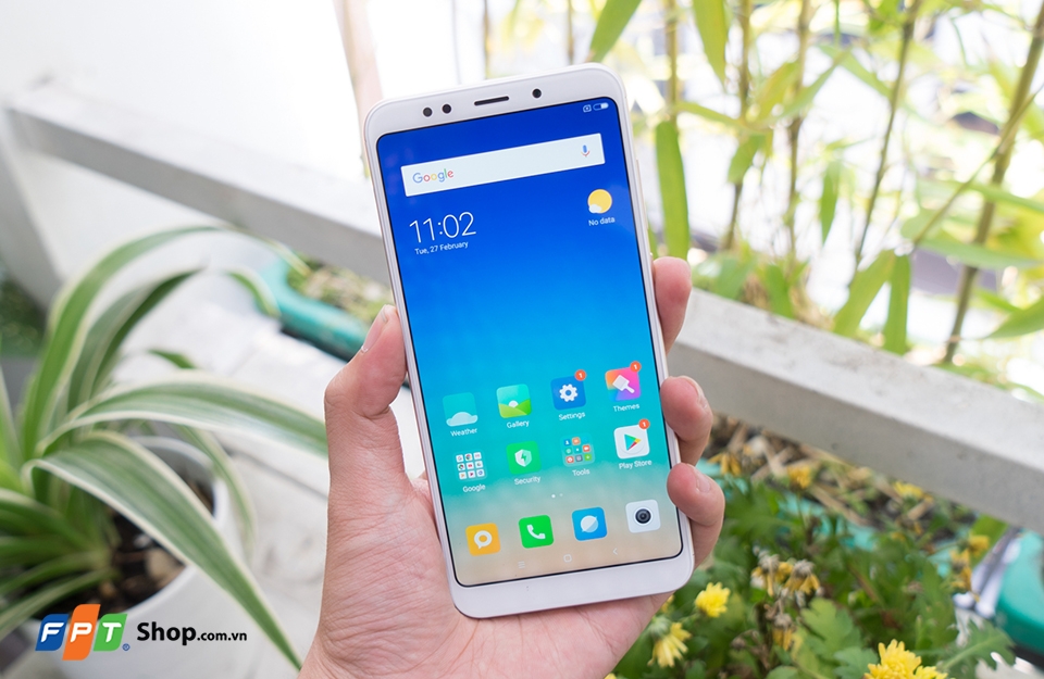 Trên tay smartphone giá rẻ Xiaomi Redmi 5 Plus (Ảnh 2) Trên tay smartphone giá rẻ Xiaomi Redmi 5 Plus (Ảnh 2)