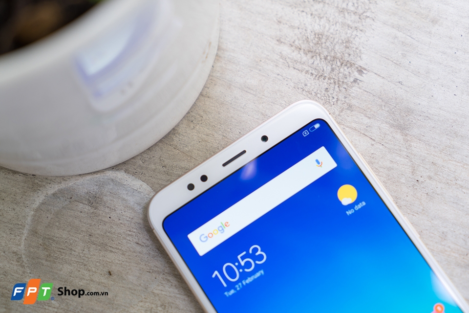 Trên tay smartphone giá rẻ Xiaomi Redmi 5 Plus (Ảnh 9) Trên tay smartphone giá rẻ Xiaomi Redmi 5 Plus (Ảnh 9)