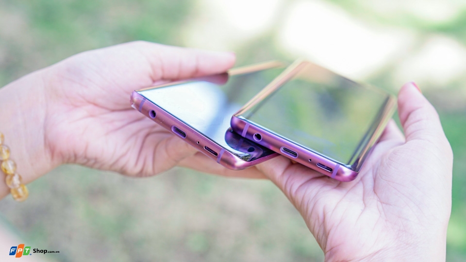 So sánh thiết kế giữa Galaxy S9 và galaxy S9+ (Ảnh 5) So sánh thiết kế giữa Galaxy S9 và galaxy S9+ (Ảnh 5)