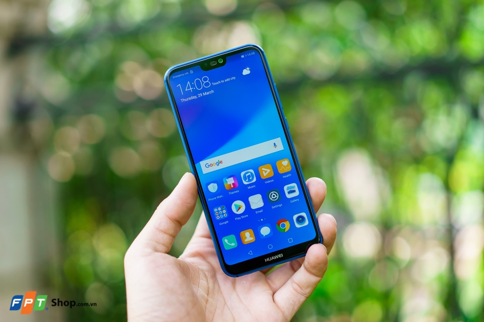 Đập hộp Huawei Nova 3e Blue Klein - Bản thương mại (Ảnh 4)