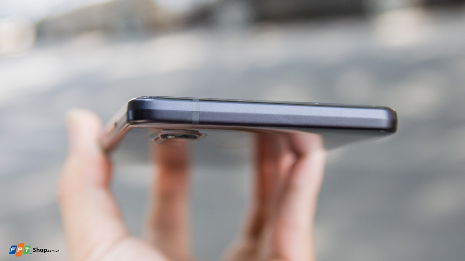 Trên tay Sharp Aquos S3 smartphone tai thỏ của Sharp (Ảnh 9) Trên tay Sharp Aquos S3 smartphone tai thỏ của Sharp (Ảnh 9)