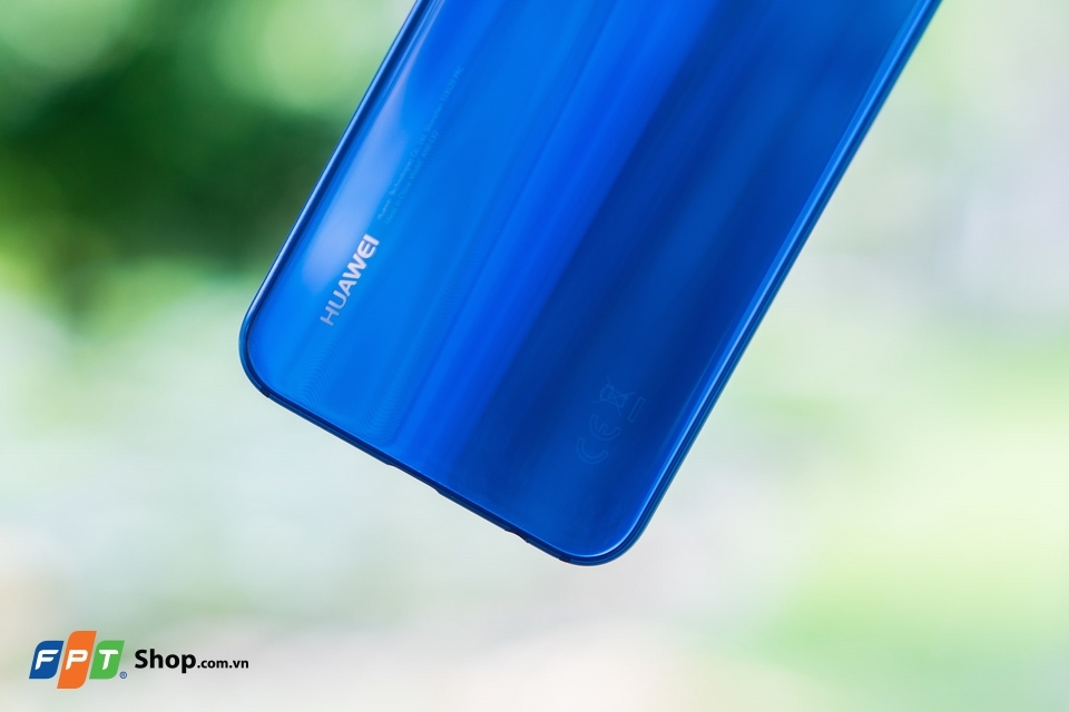Trên tay Huawei Nova 3e phiên bản màu Klein Blue (Ảnh 8)