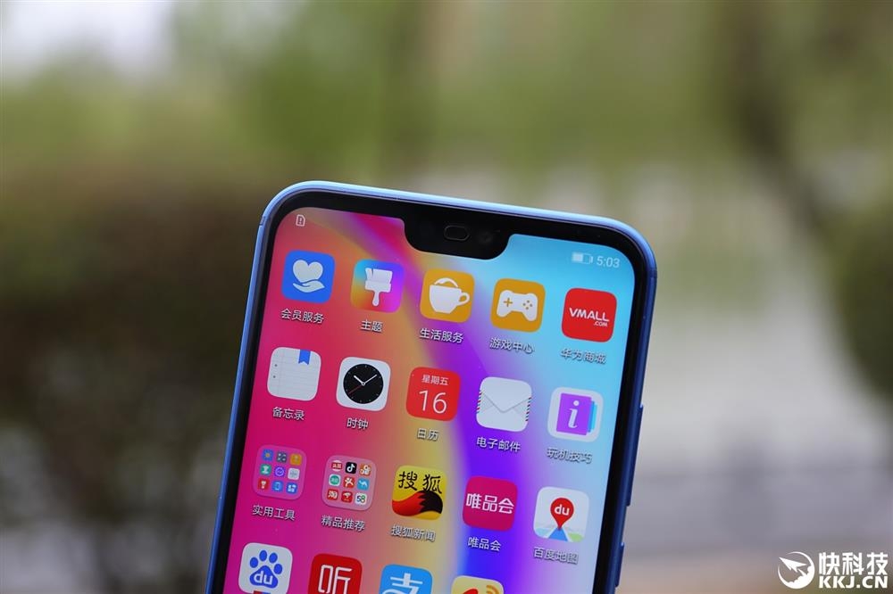 Trên tay Huawei Nova 3e, màn hình FullView tai thỏ (Ảnh 7)
