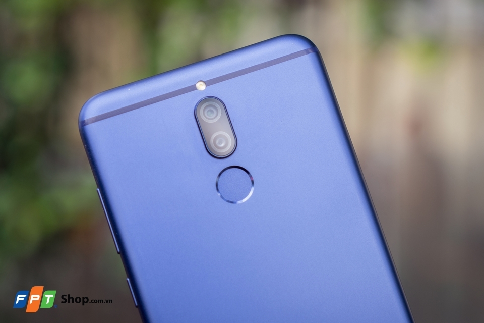 Trên tay nhanh Huawei Nova 2i phiên bản Aurora Blue (Ảnh 4)