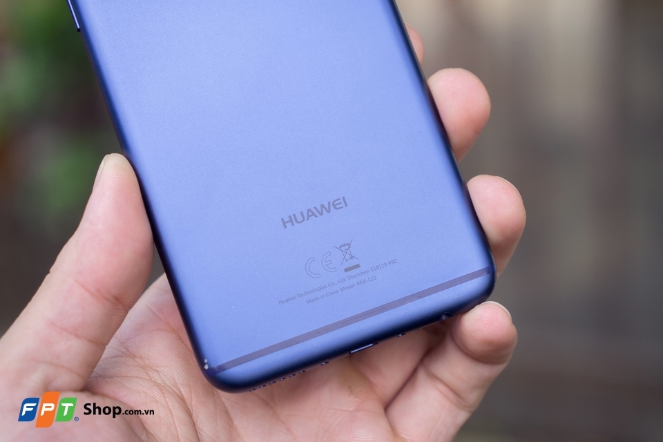 Trên tay nhanh Huawei Nova 2i phiên bản Aurora Blue (Ảnh 5)
