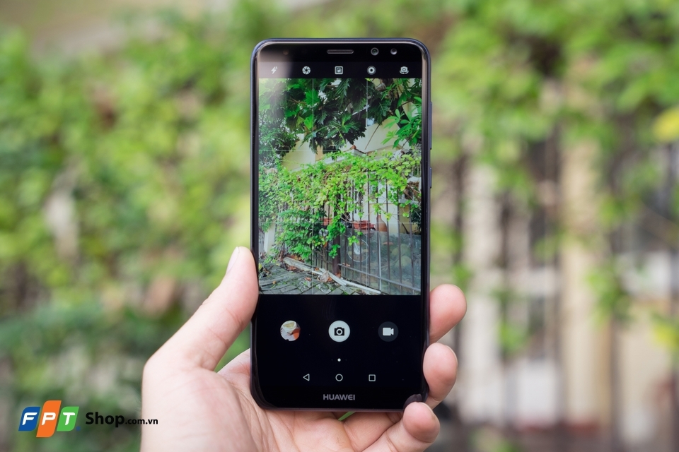 Trên tay nhanh Huawei Nova 2i phiên bản Aurora Blue (Ảnh 13)