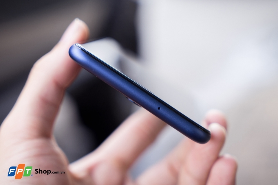 Trên tay nhanh Huawei Nova 2i phiên bản Aurora Blue (Ảnh 6)