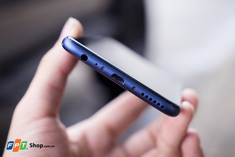 Trên tay nhanh Huawei Nova 2i phiên bản Aurora Blue (Ảnh 7)