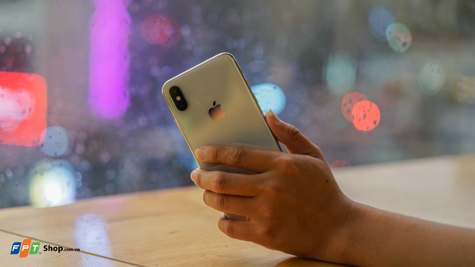 Trên tay iPhone X (Ảnh 1) Trên tay iPhone X (Ảnh 1)