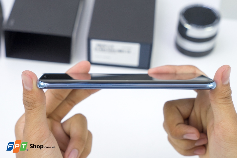 Đập hộp, trên tay Samsung Galaxy S8 Plus Blue Coral (Ảnh 10)