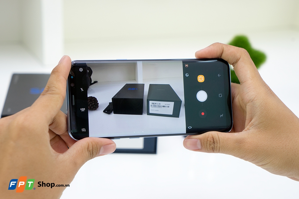 Đập hộp, trên tay Samsung Galaxy S8 Plus Blue Coral (Ảnh 15)