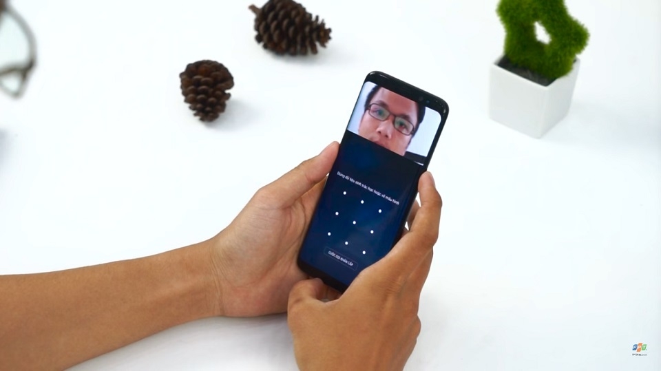 bảo mật mống mắt Samsung Galaxy S8