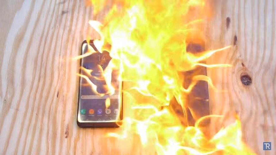 Galaxy S8 Plus & iPhone 7 Plus tiếp tục bị nướng chín (2)