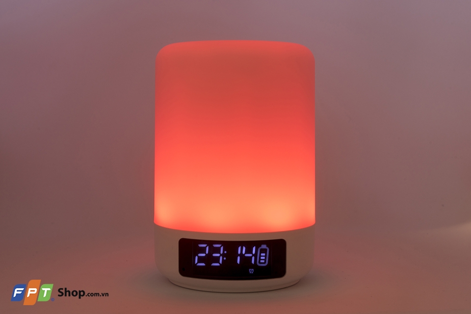 Trên tay loa bluetooth, đổi màu Magic Lighting 5S (Ảnh 1)