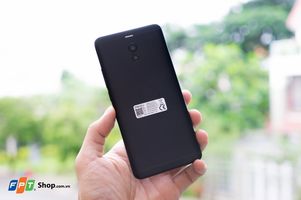 Mở hộp và trên tay MEIZU M6 Note: 2 Camera, giá mềm (Ảnh 2) Mở hộp và trên tay MEIZU M6 Note: 2 Camera, giá mềm (Ảnh 2)