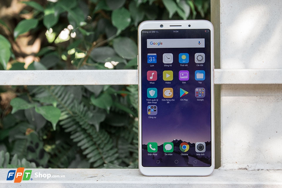 Cùng FPTShop chiêm ngưỡng hình ảnh trên tay OPPO F5 (Ảnh 2)