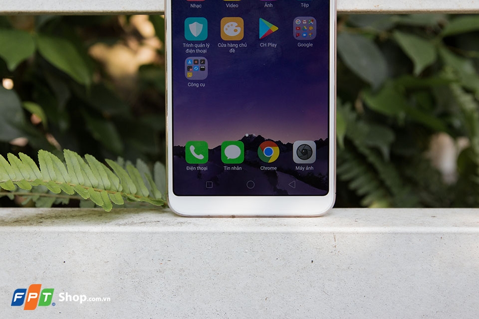 Cùng FPTShop chiêm ngưỡng hình ảnh trên tay OPPO F5 (Ảnh 19)