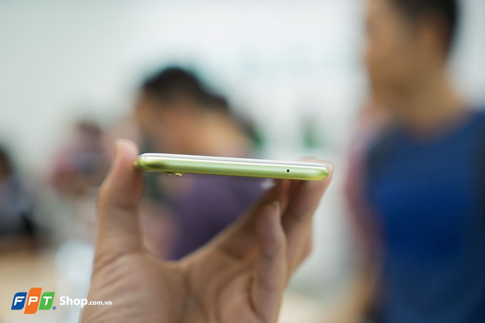 Trên tay OPPO R9s Fresh Green tại OPPO Brand Shop (Ảnh 9) Trên tay OPPO R9s Fresh Green tại OPPO Brand Shop (Ảnh 9)