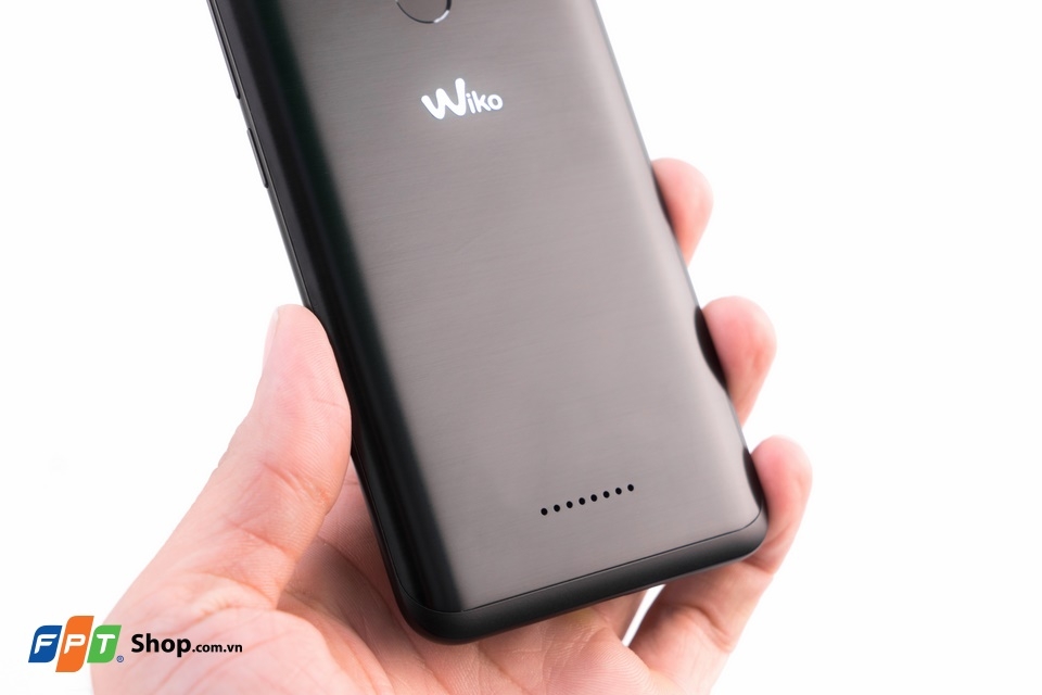 Trên tay Wiko U Pulse: Thiết kế kim loại, RAM 3GB (Ảnh 8)
