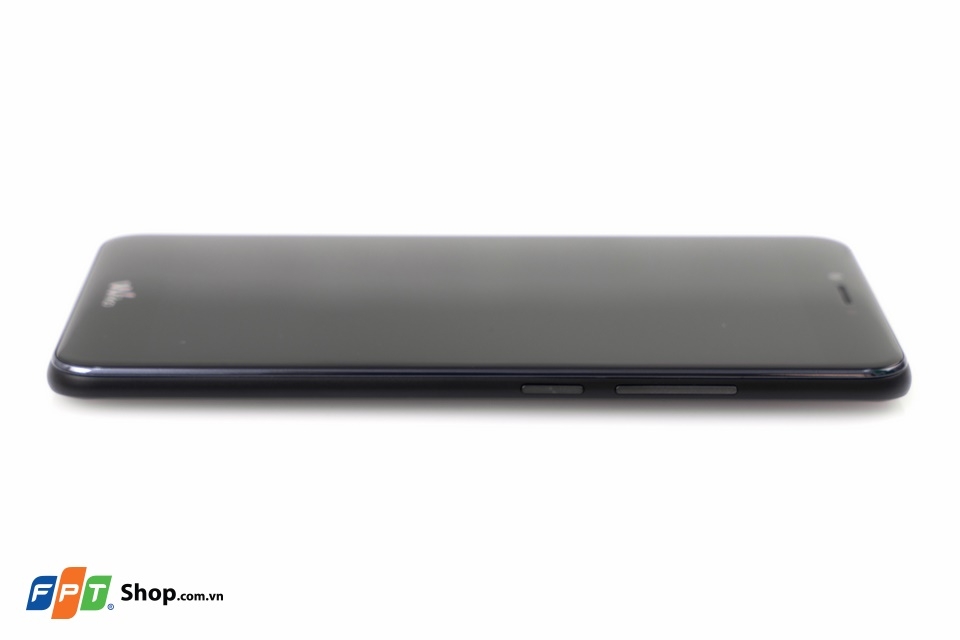 Trên tay Wiko U Pulse: Thiết kế kim loại, RAM 3GB (Ảnh 11)
