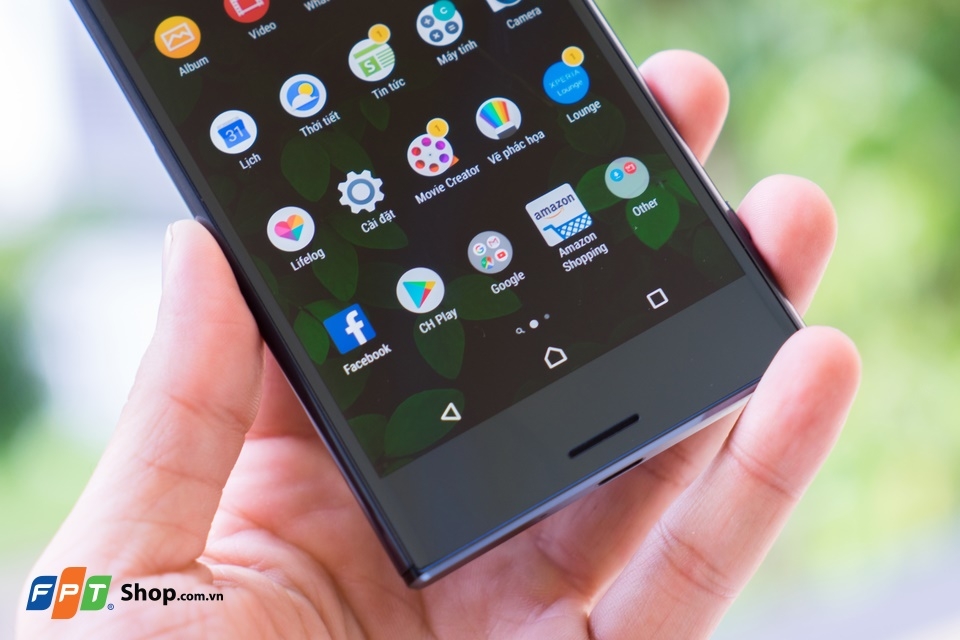 Trên tay Sony Xperia XZ Premium bản màu Deepsea Black (Ảnh 4)